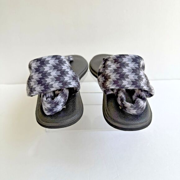Sanuk Sandals Womens Sz 7 Yoga Slingback Flip Flops Black Gray Chevron Comfort - Picture 4 of 7